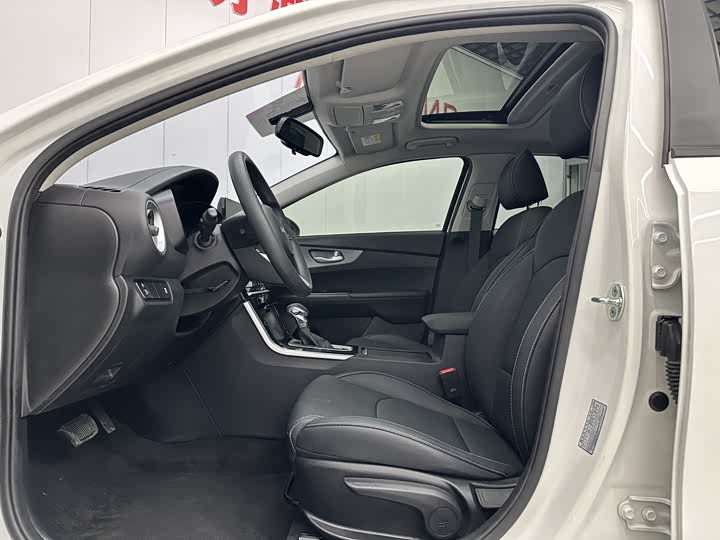 Kia K3 2021 2021款 改款 1.5L CVT时尚版