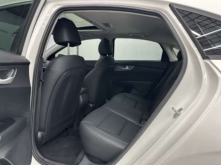 Kia K3 2021 2021款 改款 1.5L CVT时尚版