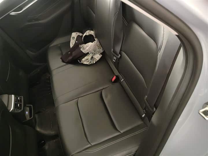 Geely Emgrand 2025 2025款 第4代 1.5L CVT尊贵型