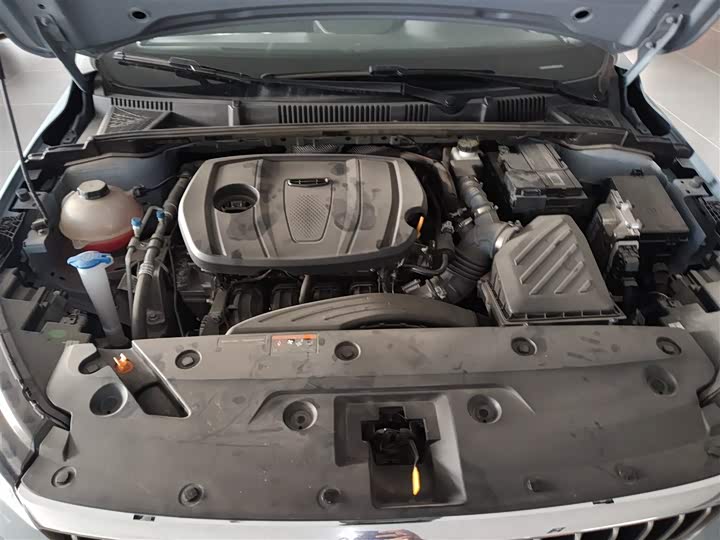 Geely Emgrand 2025 2025款 第4代 1.5L CVT尊贵型