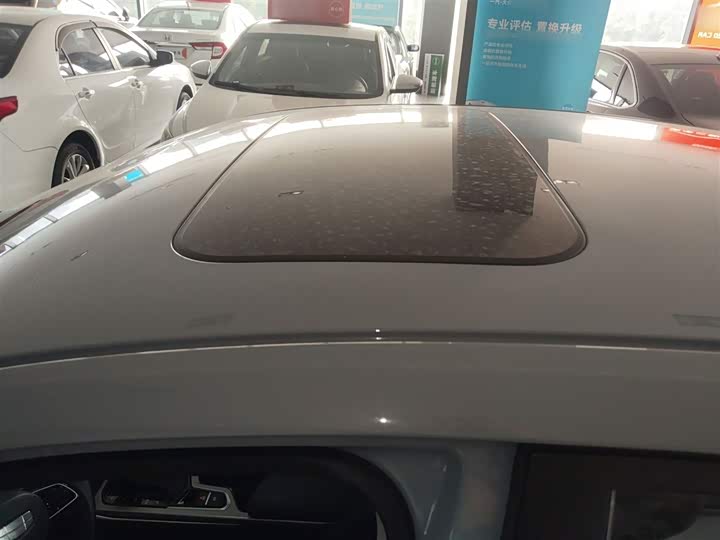 Geely Emgrand 2025 2025款 第4代 1.5L CVT尊贵型