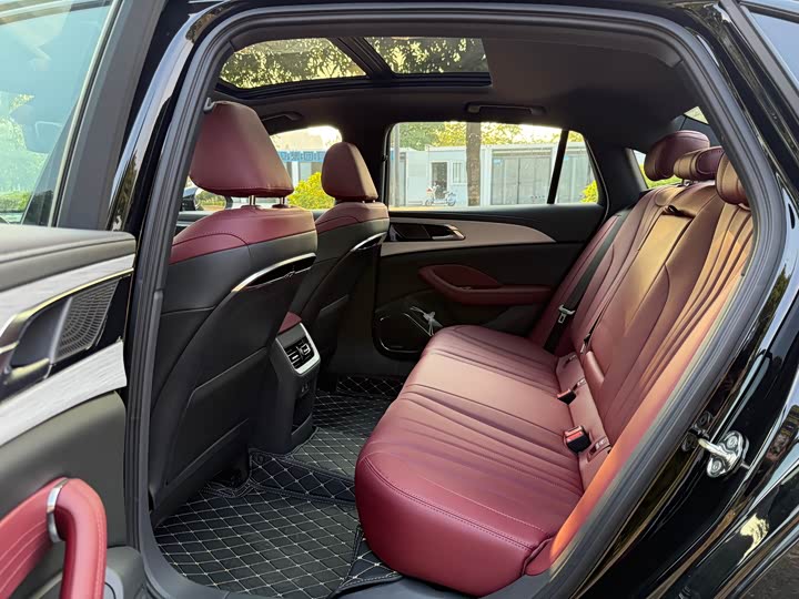 Hongqi H5 2025 2025款 1.5T DCT玄影版