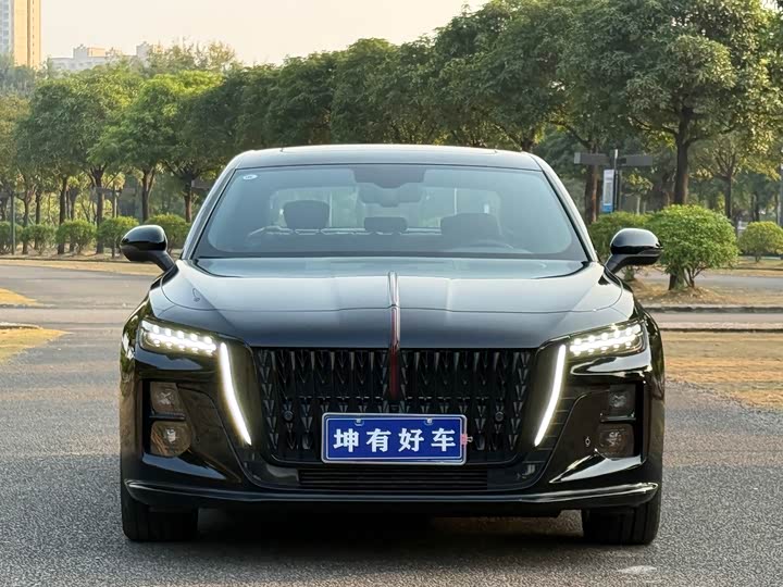 2025 Hongqi H5