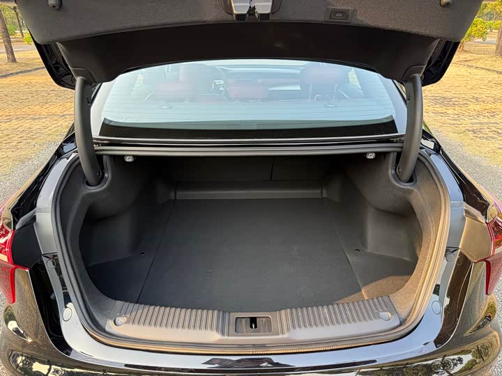 Hongqi H5 2025 2025款 1.5T DCT玄影版