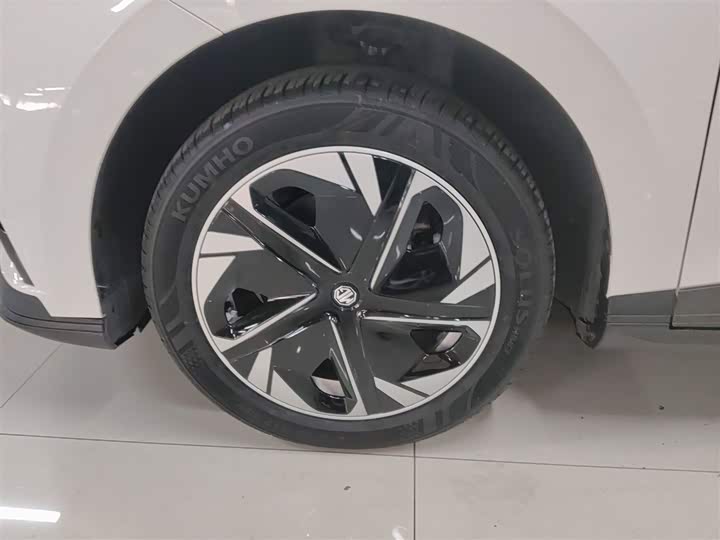 MG Motor 4 EV 2023 2023款 415km 出海冠军版