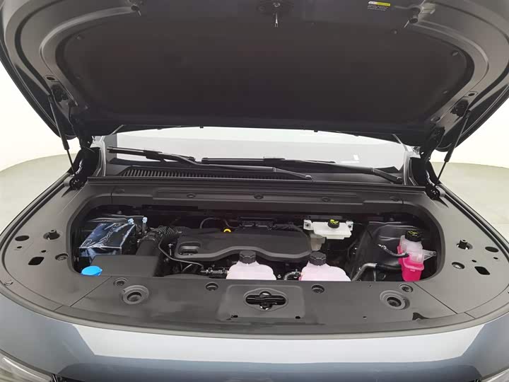 Leapmotor C16 2026 2026款 增程 280激光雷达智尊版 5座