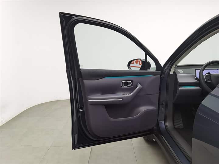 Leapmotor C16 2026 2026款 增程 280激光雷达智尊版 5座