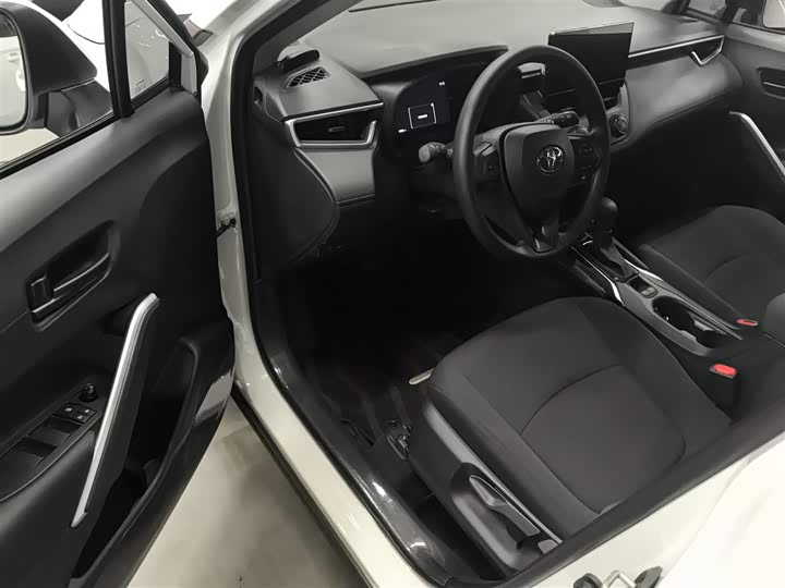 Toyota Corolla Cross 2024 2024款 2.0L 先锋版