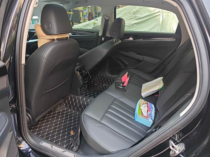 Volkswagen Passat Hybrid 2022 2022款 430PHEV 混动商务版