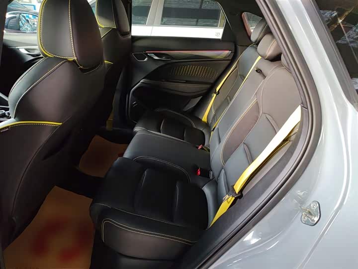 Geely Tugella S 2021 2021款 2.0TD DCT两驱闪电版