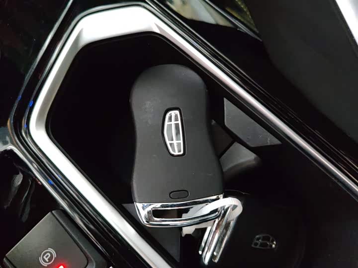 Geely Tugella S 2021 2021款 2.0TD DCT两驱闪电版