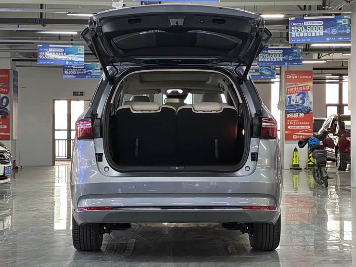 BYD Song Max Hybrid 2022 2022款 DM-i 105KM 旗舰型