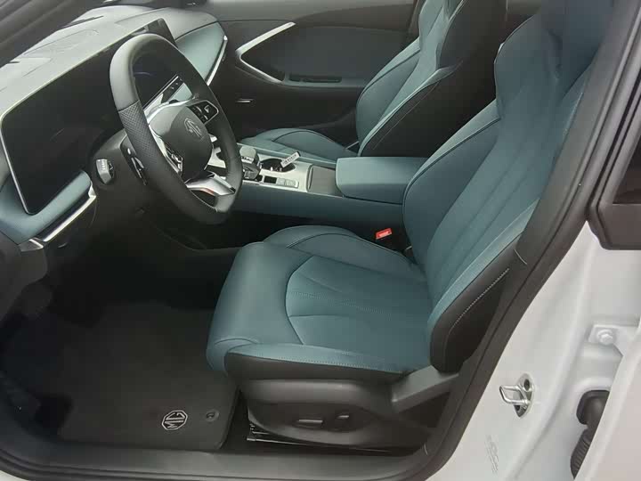 MG Motor 7 2025 2025款 1.5T 300 DCT优雅版