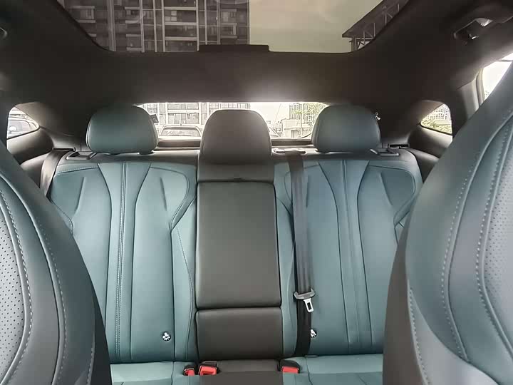 MG Motor 7 2025 2025款 1.5T 300 DCT优雅版