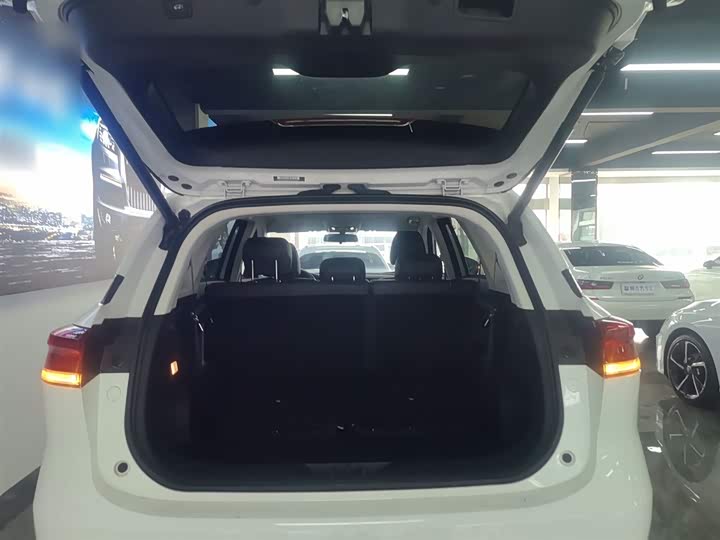 Changan X7 Plus 2024 2024款 1.5T 自动尊耀型 7座