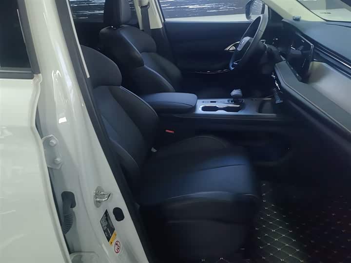 Changan X7 Plus 2024 2024款 1.5T 自动尊耀型 7座