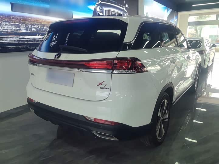 Changan X7 Plus 2024 2024款 1.5T 自动尊耀型 7座