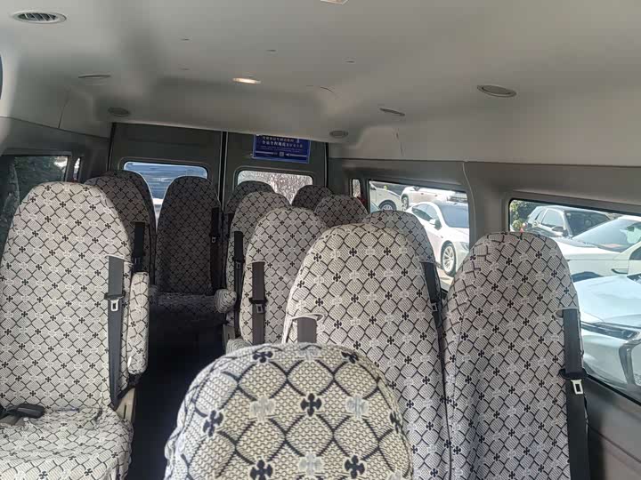 Ford Transit New 2021 2021款 2.2T手动普通型客车Pro长轴15座中顶国VI