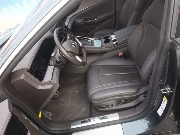 Denza Z9 2024 2024款 1100km 四驱Ultra版