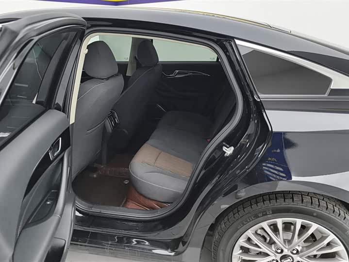 Bestune B70 2025 2025款 龙耀版 1.5T 质享型