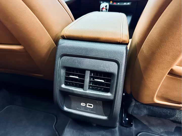 Cadillac XT4 2023 2023款 28T 两驱尊贵型