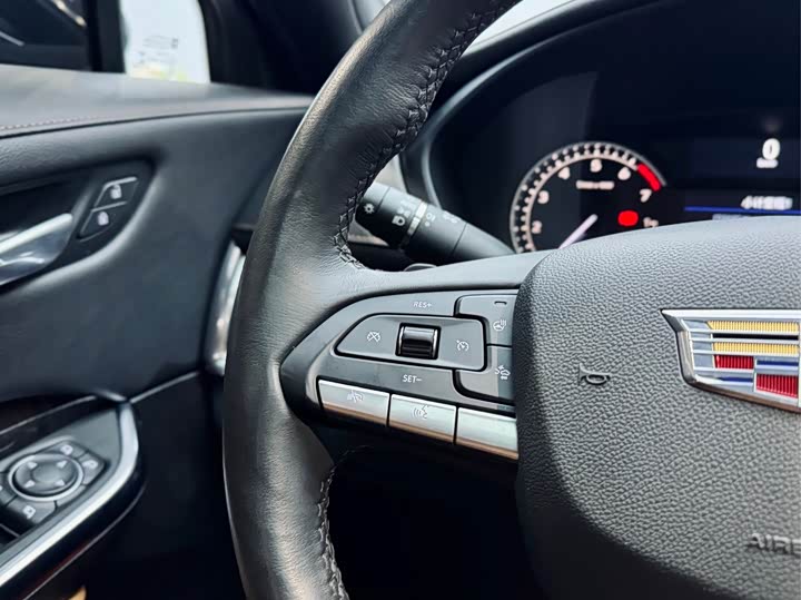 Cadillac XT4 2023 2023款 28T 两驱尊贵型