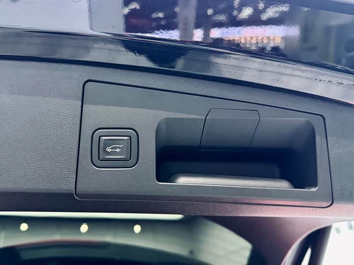 Cadillac XT4 2023 2023款 28T 两驱尊贵型