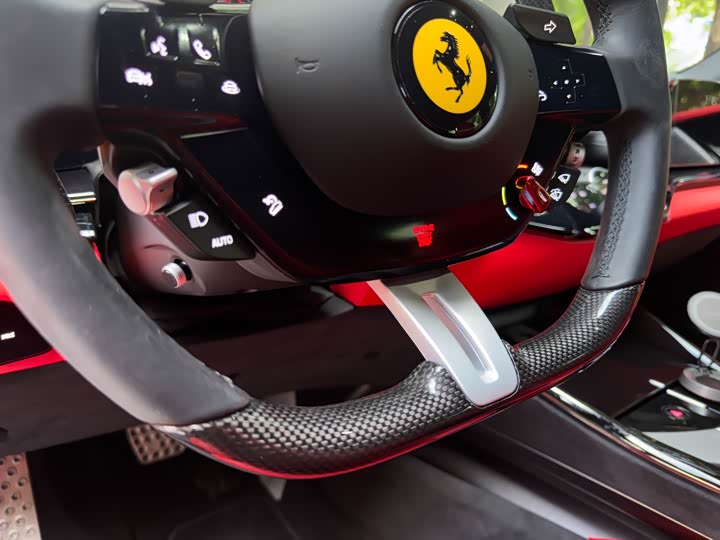 Ferrari Purosangue 2023 2023款 6.5L V12