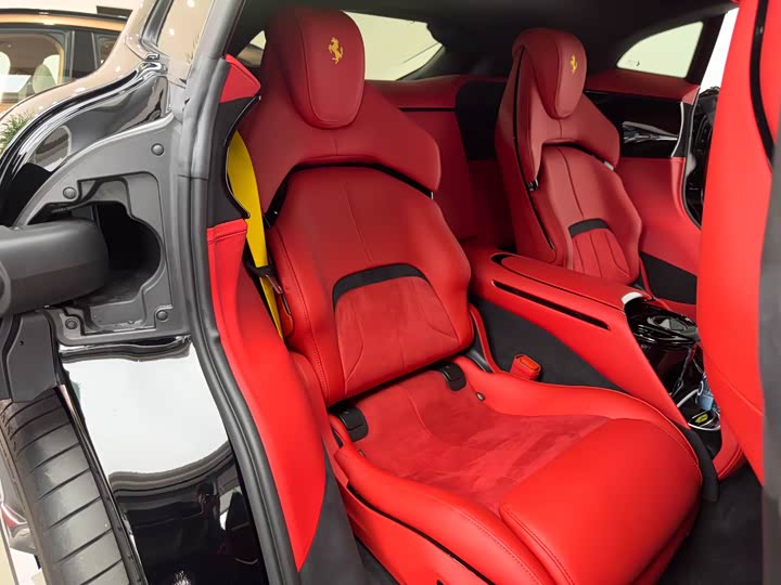 Ferrari Purosangue 2023 2023款 6.5L V12