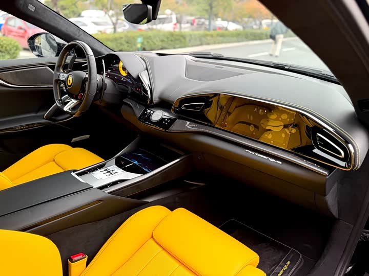 Ferrari Purosangue 2023 2023款 6.5L V12