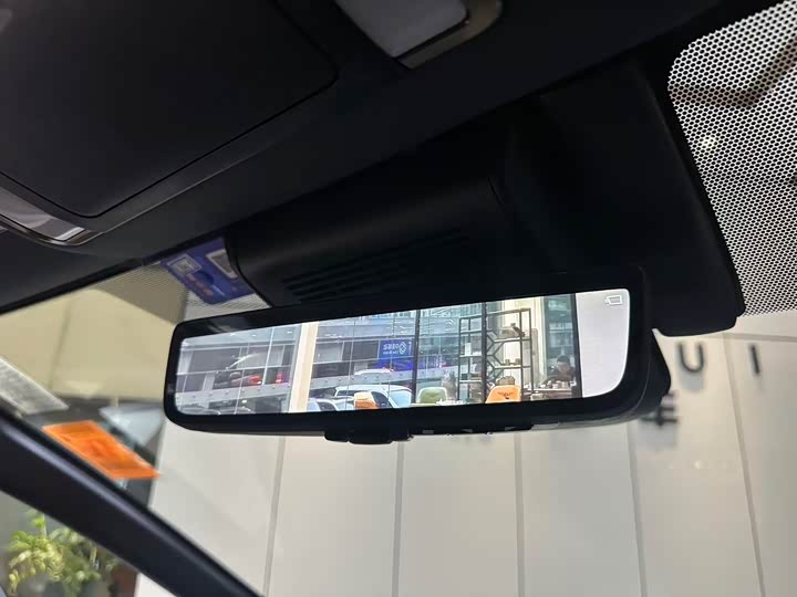 Toyota Vellfire 2025 2025款 皇冠 双擎 2.5L 墨金行政版