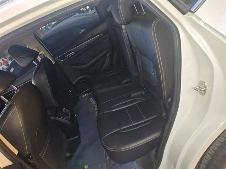 Haval F7x 2021 2021款 1.5T 两驱极智潮玩版