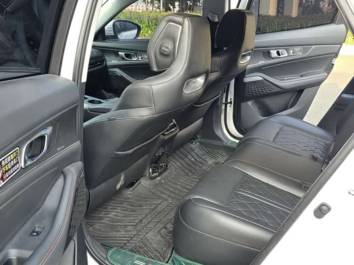 Changan UNI-K Hybrid 2022 2022款 蓝鲸iDD 130km 1.5T 尊贵型