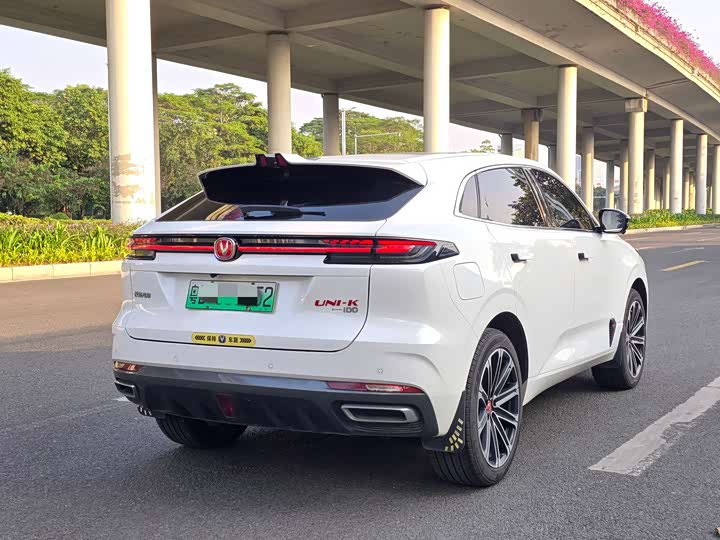 Changan UNI-K Hybrid 2022 2022款 蓝鲸iDD 130km 1.5T 尊贵型