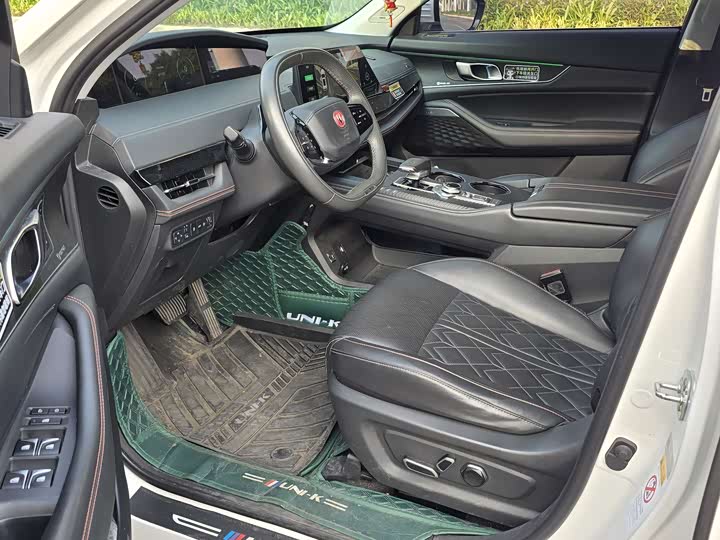 Changan UNI-K Hybrid 2022 2022款 蓝鲸iDD 130km 1.5T 尊贵型