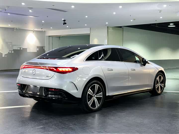 Mercedes-Benz EQE 2022 2022款 350 豪华版