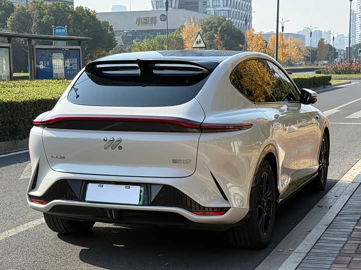 IM motors LS7 2023 2023款 90kWh Elite后驱版