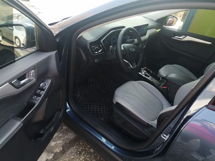 Ford Escape 2024 2024款 EcoBoost 245 两驱悠享款