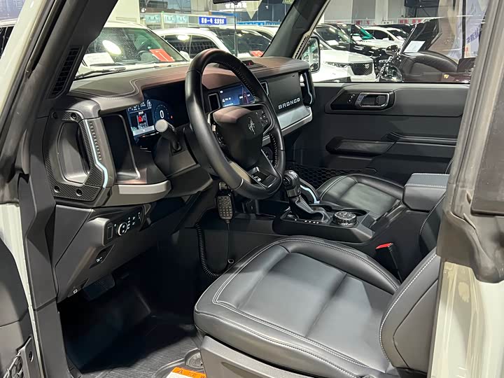 Ford Bronco 2024 2024款 2.3T 墨钻大脚越野版