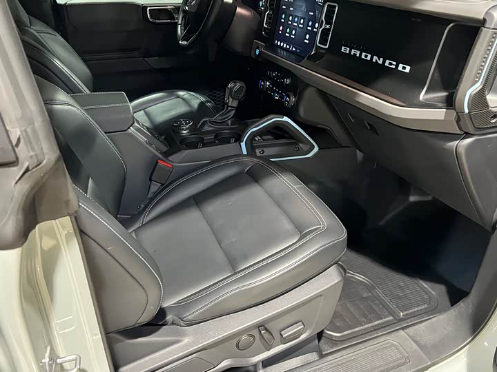 Ford Bronco 2024 2024款 2.3T 墨钻大脚越野版