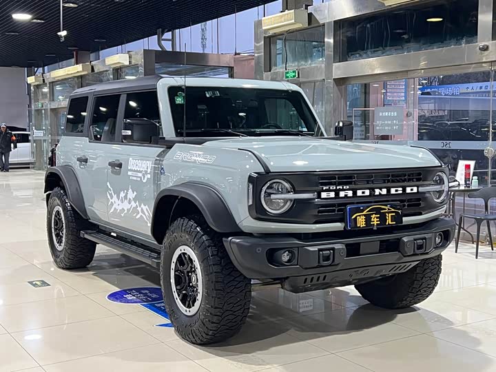 Ford Bronco 2024 2024款 2.3T 墨钻大脚越野版