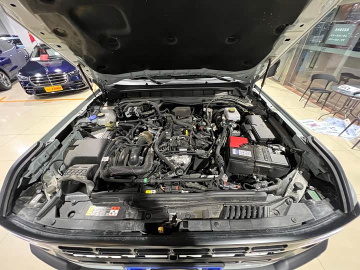 Ford Bronco 2024 2024款 2.3T 墨钻大脚越野版