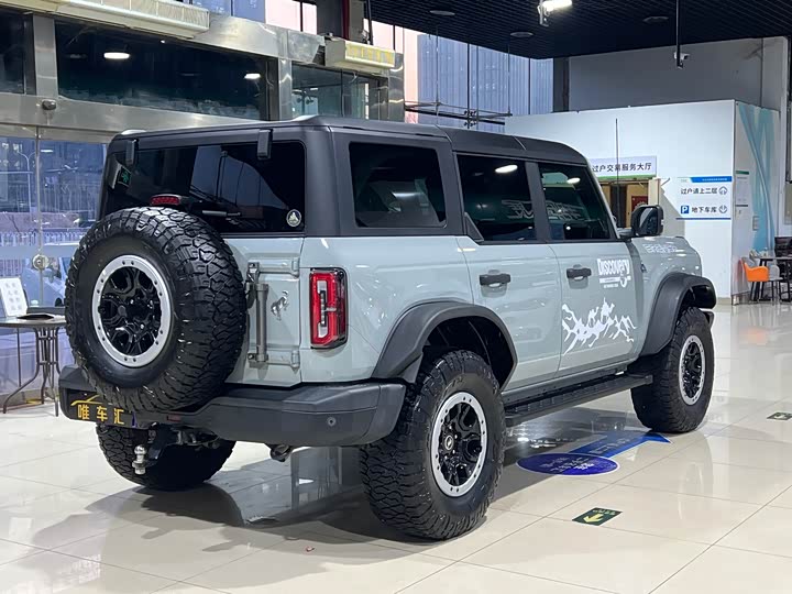 Ford Bronco 2024 2024款 2.3T 墨钻大脚越野版