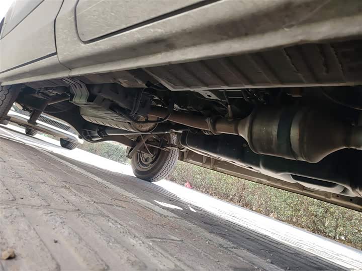 Foton Tuyano 2022 2022款 2.0T手动都市版多功能短轴中顶后单胎5/6/9座4F20TC3