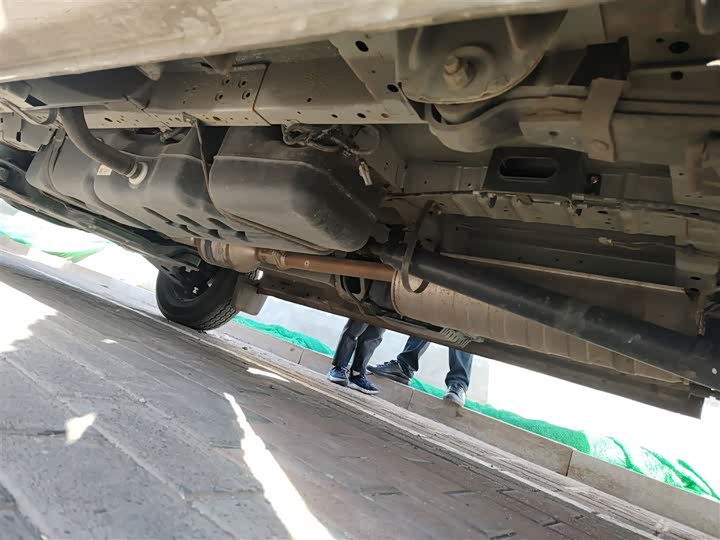 Foton Tuyano 2022 2022款 2.0T手动都市版多功能短轴中顶后单胎5/6/9座4F20TC3