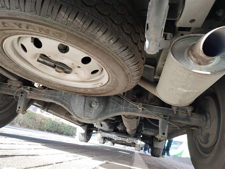 Foton Tuyano 2022 2022款 2.0T手动都市版多功能短轴中顶后单胎5/6/9座4F20TC3