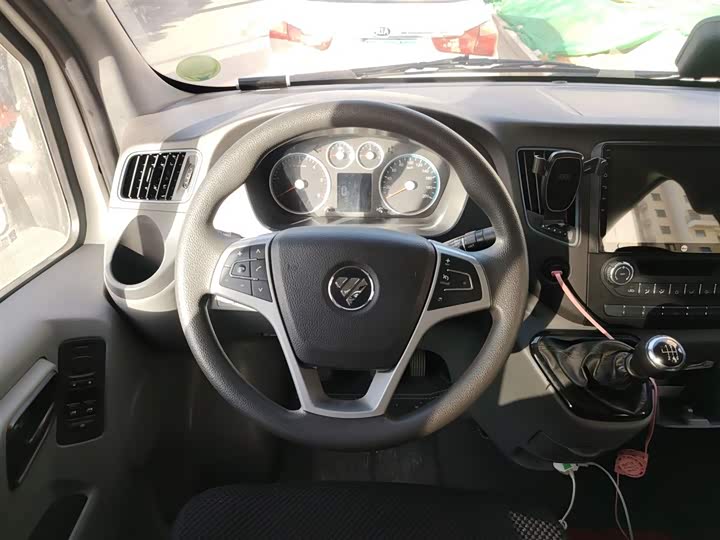 Foton Tuyano 2022 2022款 2.0T手动都市版多功能短轴中顶后单胎5/6/9座4F20TC3