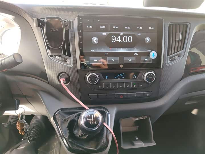 Foton Tuyano 2022 2022款 2.0T手动都市版多功能短轴中顶后单胎5/6/9座4F20TC3