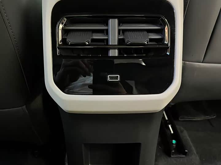 Jetour Shanhai L6 2024 2024款 1.5TD DHT MAX