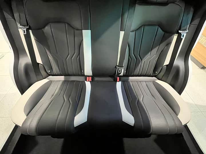 Jetour Shanhai L6 2024 2024款 1.5TD DHT MAX